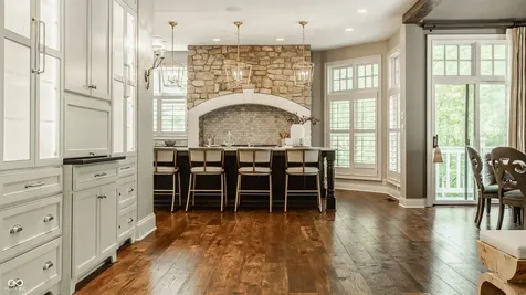 9648 Irishmans Run Lane Zionsville IN 46077