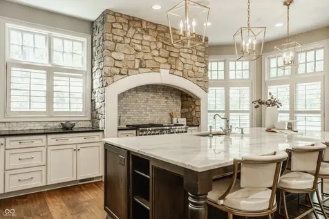 9648 Irishmans Run Lane Zionsville IN 46077