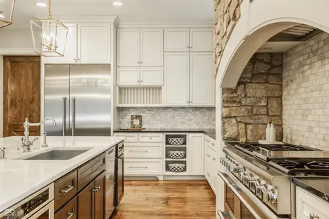 9648 Irishmans Run Lane Zionsville IN 46077