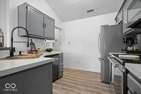 4135 Eagle Cove Drive W Indianapolis IN 46254