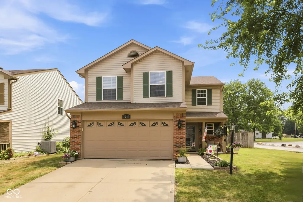 7713 Lake Vista Lane Indianapolis IN 46217