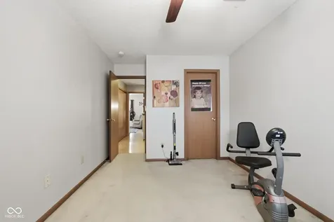 7713 Lake Vista Lane Indianapolis IN 46217