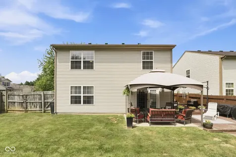 7713 Lake Vista Lane Indianapolis IN 46217
