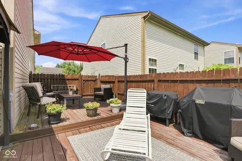 7713 Lake Vista Lane Indianapolis IN 46217