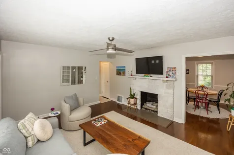5828 Indianola Avenue Indianapolis IN 46220