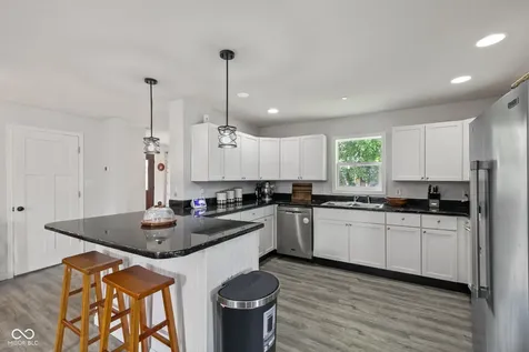 1924 S I Street Elwood IN 46036