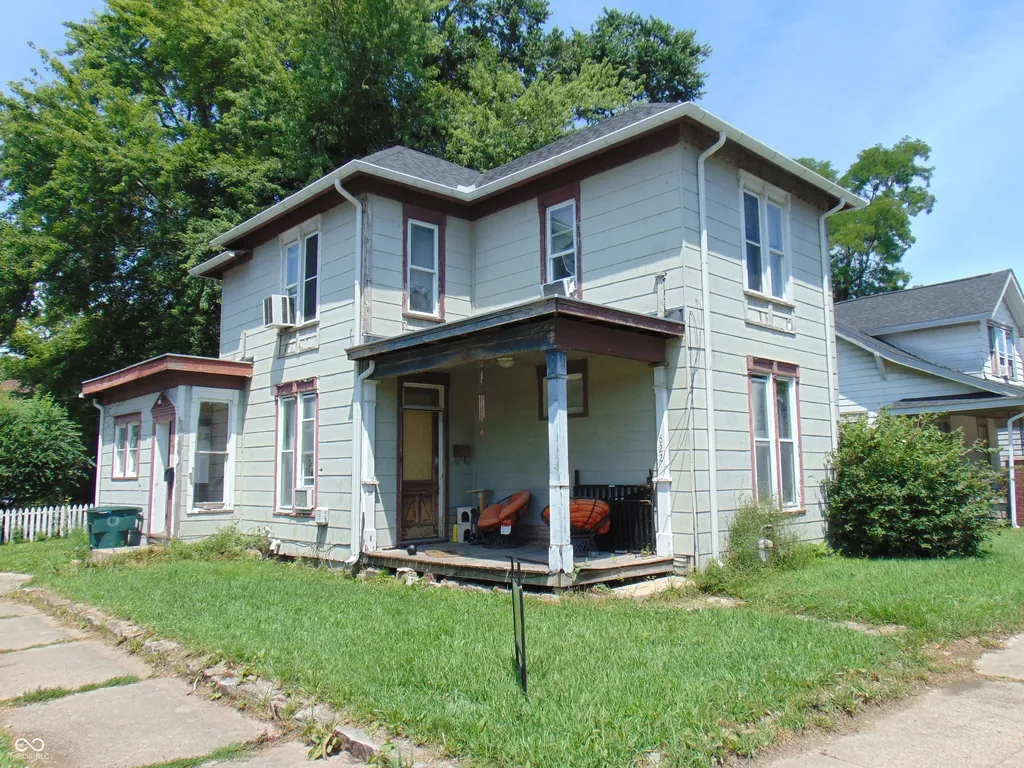 220 S Gharkey Street Muncie IN 47305