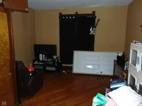 220 S Gharkey Street Muncie IN 47305