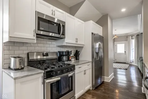 213-215 E 15th Street Indianapolis IN 46202