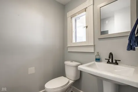 213-215 E 15th Street Indianapolis IN 46202