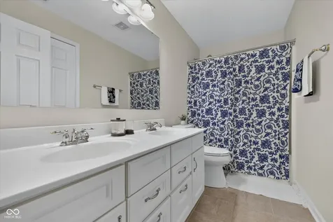 11133 Lexi Lane Fishers IN 46040