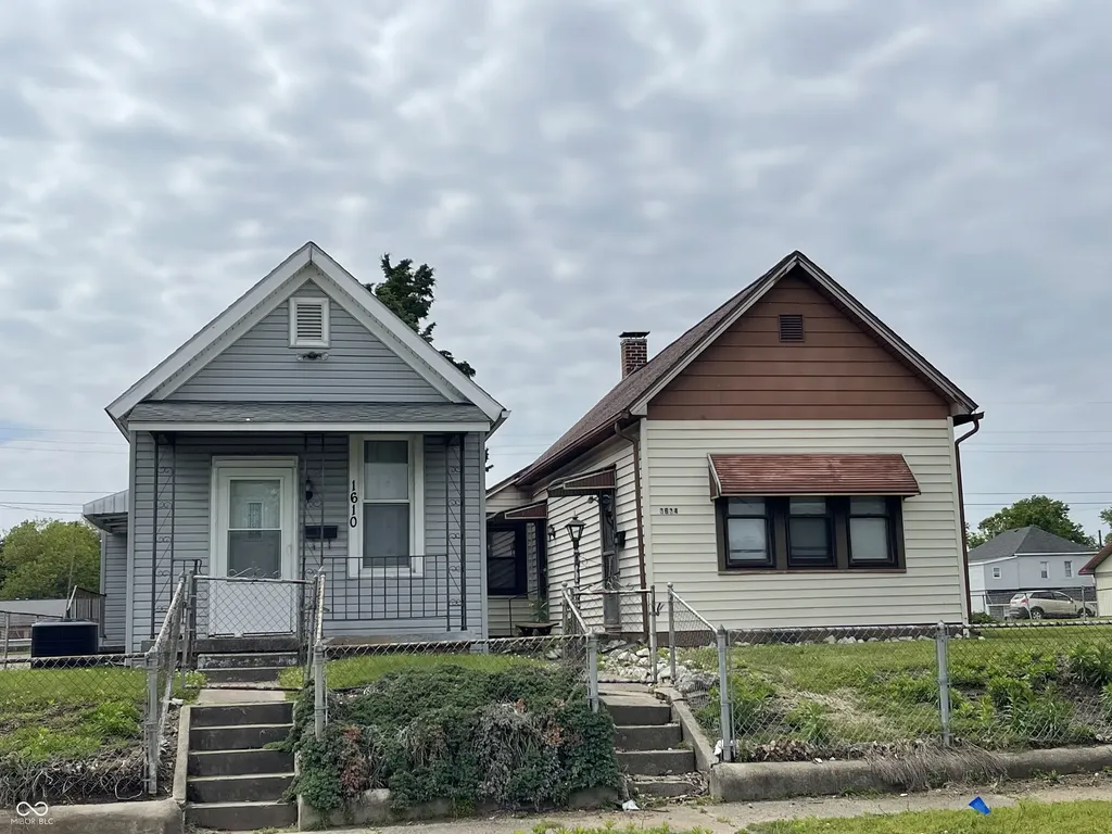 1614 N 4th Street Terre Haute IN 47804