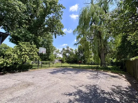 5345 E 77th Street Indianapolis IN 46250