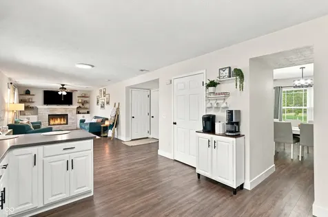 3938 Chantry Way Greenwood IN 46143