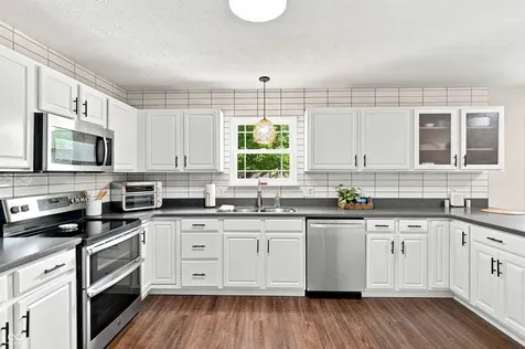 3938 Chantry Way Greenwood IN 46143