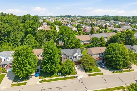 14396 Chapelwood Lane Fishers IN 46037
