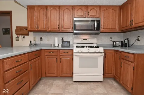 675 Caesar Drive Avon IN 46123