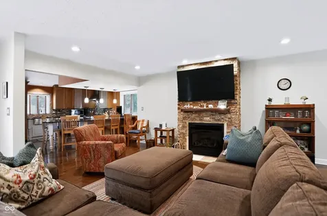 617 Ramblin Greenwood IN 46142