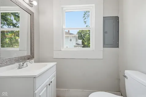 3502-3504 N Kenwood Avenue Indianapolis IN 46208