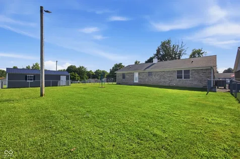 636 S Murphy Avenue Brazil IN 47834
