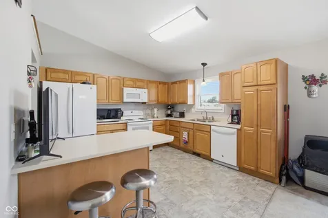 636 S Murphy Avenue Brazil IN 47834