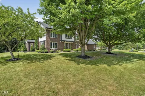 1565 Village Walk Drive Zionsville IN 46077