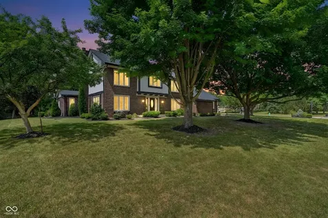 1565 Village Walk Drive Zionsville IN 46077
