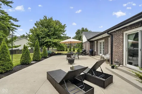 1565 Village Walk Drive Zionsville IN 46077