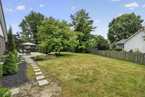 1565 Village Walk Drive Zionsville IN 46077