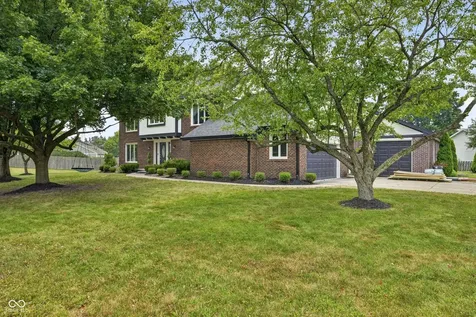 1565 Village Walk Drive Zionsville IN 46077