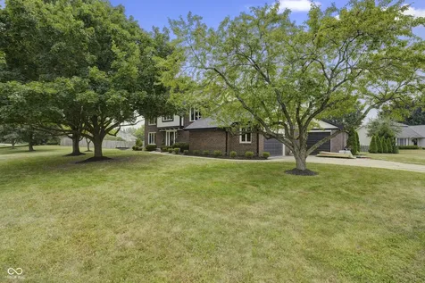 1565 Village Walk Drive Zionsville IN 46077