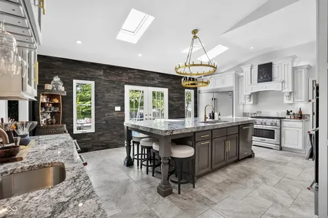 1565 Village Walk Drive Zionsville IN 46077