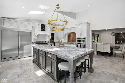 1565 Village Walk Drive Zionsville IN 46077