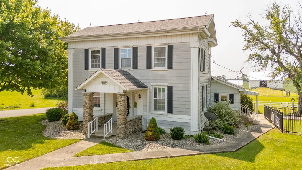 5943 N Wilbur Wright Road Mooreland IN 47360