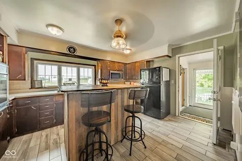 5943 N Wilbur Wright Road Mooreland IN 47360