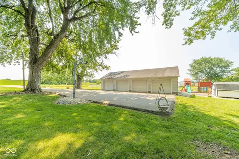 5943 N Wilbur Wright Road Mooreland IN 47360