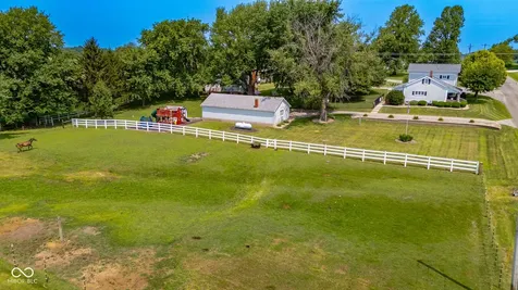 5943 N Wilbur Wright Road Mooreland IN 47360