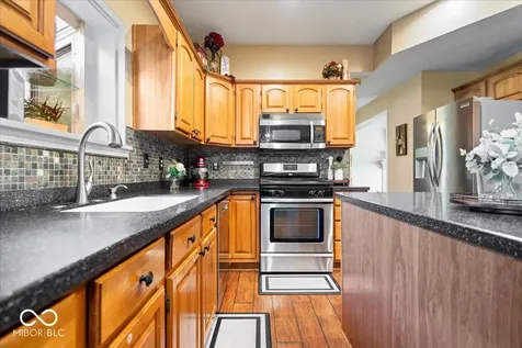 7802 Santolina Drive Indianapolis IN 46237