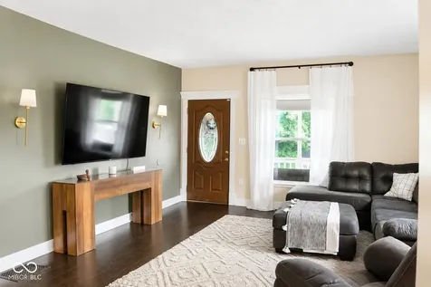 77 S 13th Avenue S Beech Grove IN 46107