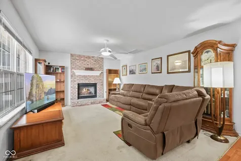 923 Stave Oak Drive Beech Grove IN 46107