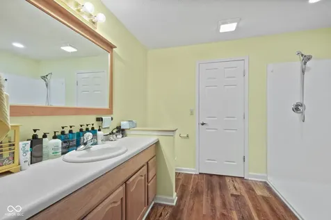 923 Stave Oak Drive Beech Grove IN 46107