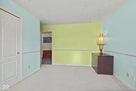 923 Stave Oak Drive Beech Grove IN 46107