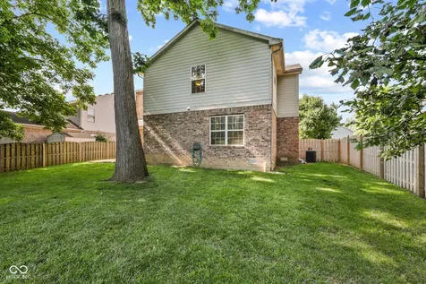 923 Stave Oak Drive Beech Grove IN 46107