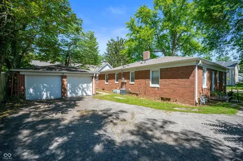 5243 E Market Street Indianapolis IN 46219
