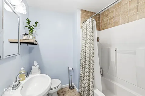6059 N Park Avenue Indianapolis IN 46220