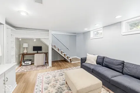 6059 N Park Avenue Indianapolis IN 46220