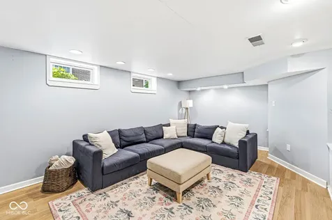 6059 N Park Avenue Indianapolis IN 46220