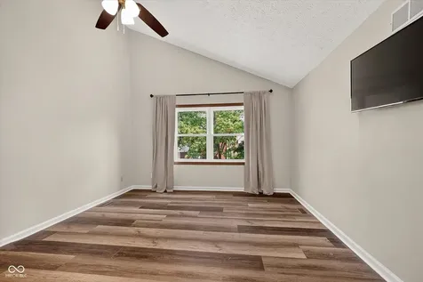 9223 Cinnebar Drive Indianapolis IN 46268