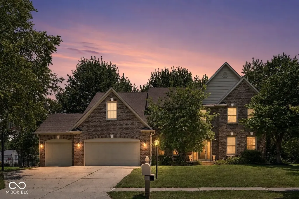10308 Woods Edge Drive Fishers IN 46037