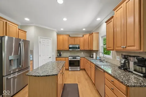 10308 Woods Edge Drive Fishers IN 46037